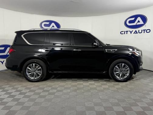 2021 INFINITI QX80 Luxe