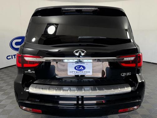 2021 INFINITI QX80 Luxe