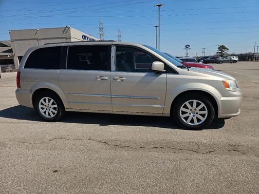 2014 Chrysler Town & Country Touring