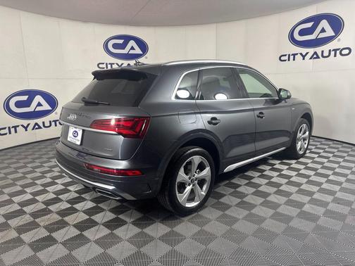 2022 Audi Q5 45 S line Premium Plus