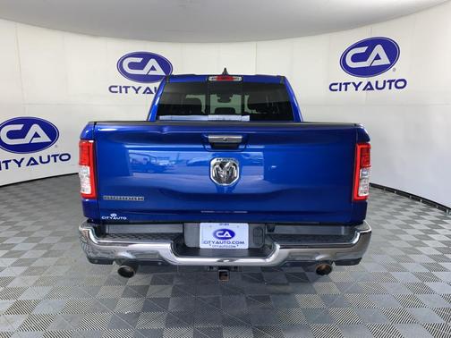 Blue Streak Pearlcoat 2019 RAM 1500 Big Horn