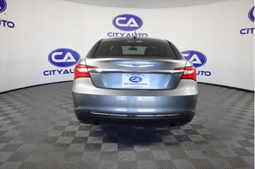 2012 Chrysler 200 Touring