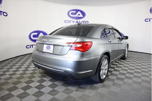 2012 Chrysler 200 Touring