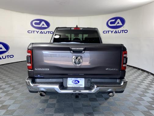 Granite Crystal Metallic Clearcoat 2019 RAM 1500 Laramie