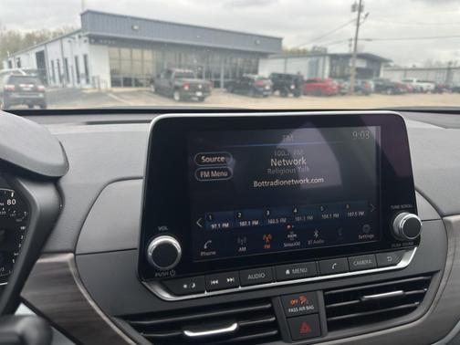 2025 Nissan Altima SV FWD