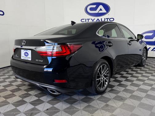 2017 Lexus ES 350 Base