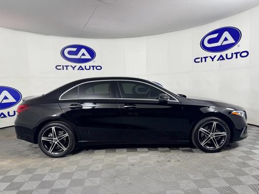 2022 Mercedes-Benz A-Class A220