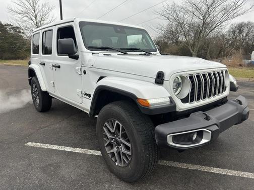 2025 Jeep Wrangler 4-Door Sahara 4x4