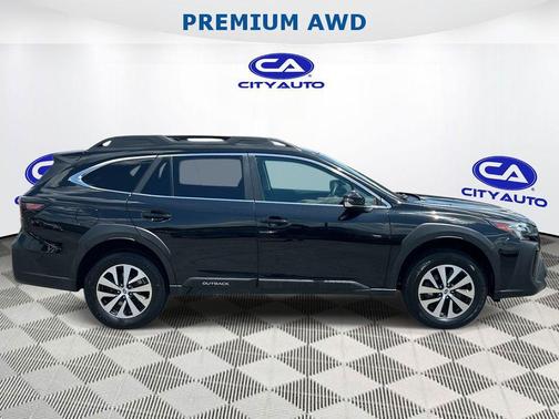 Crystal Black Silica 2023 Subaru Outback Premium