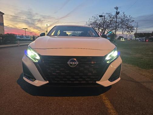 2023 Nissan Altima SR FWD