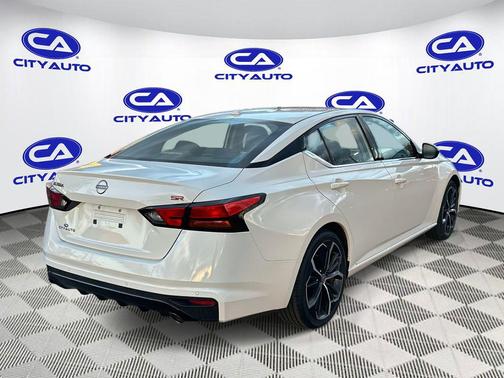 2023 Nissan Altima SR FWD