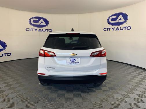 Summit White 2020 Chevrolet Equinox LS