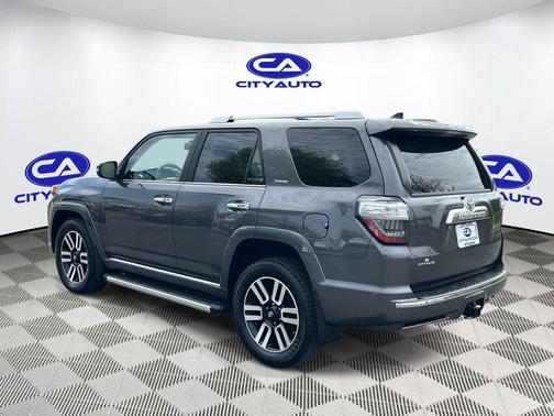 Magnetic Gray Metallic 2018 Toyota 4Runner SR5 Premium