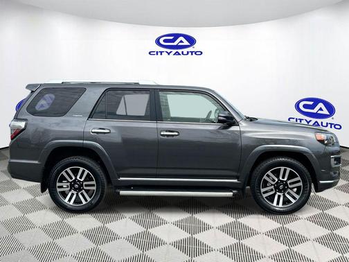 Magnetic Gray Metallic 2018 Toyota 4Runner SR5 Premium