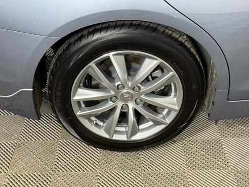 2015 INFINITI Q50 Premium