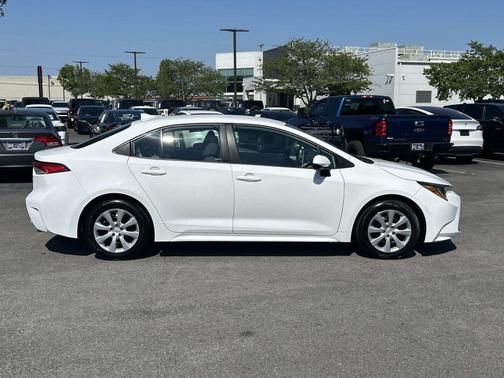 Super White 2020 Toyota Corolla LE