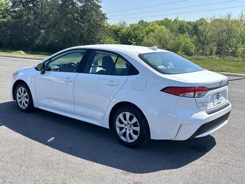 Super White 2020 Toyota Corolla LE