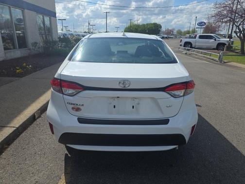 Super White 2020 Toyota Corolla LE