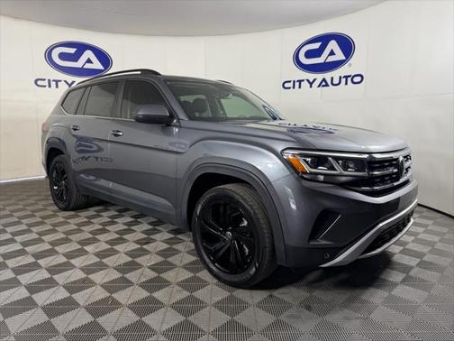 2022 Volkswagen Atlas 3.6L SE w/Technology