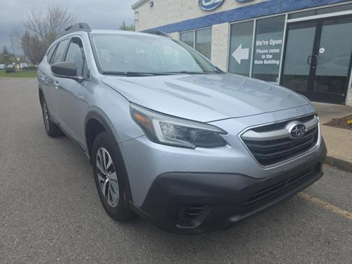 Ice Silver Metallic 2020 Subaru Outback Base