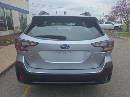 Ice Silver Metallic 2020 Subaru Outback Base