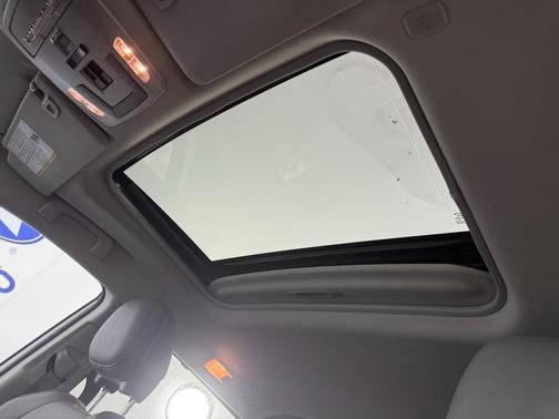 2021 Toyota Sienna XLE 8 Passenger