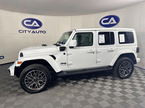 Bright White Clearcoat 2023 Jeep Wrangler 4xe Sahara High Altitude
