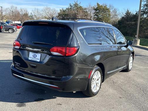 2020 Chrysler Pacifica Touring-L Plus
