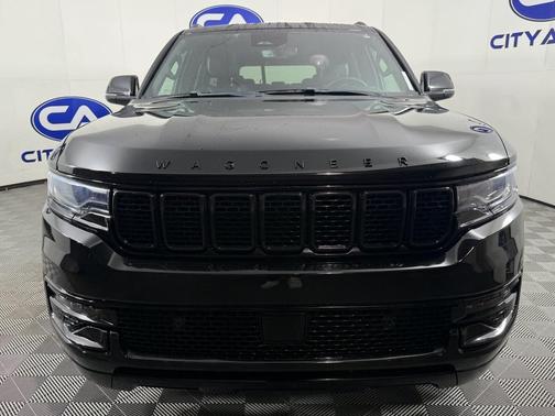 2023 Jeep Wagoneer Series II Carbide 4x4