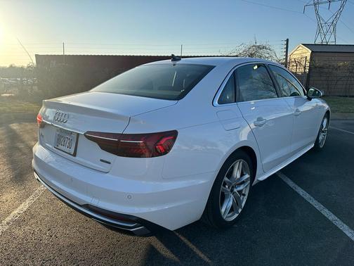 2024 Audi A4 45 S line Premium Plus