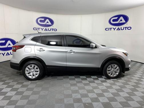 Brilliant Silver Metallic 2020 Nissan Rogue Sport S