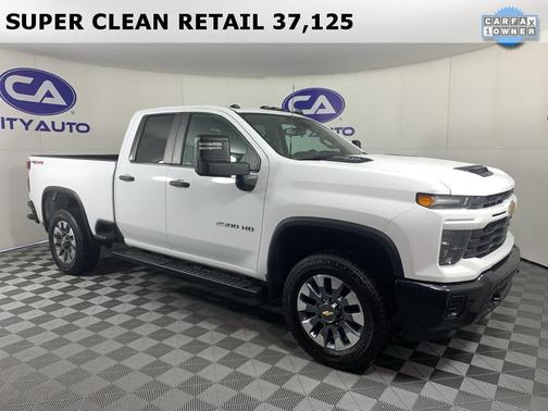 Summit White 2024 Chevrolet Silverado 2500 Custom