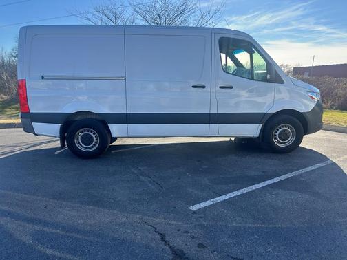 2022 Mercedes-Benz Sprinter 1500 Standard Roof I4