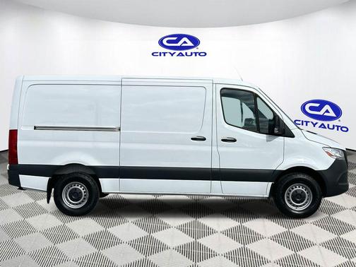 2022 Mercedes-Benz Sprinter 1500 Standard Roof I4