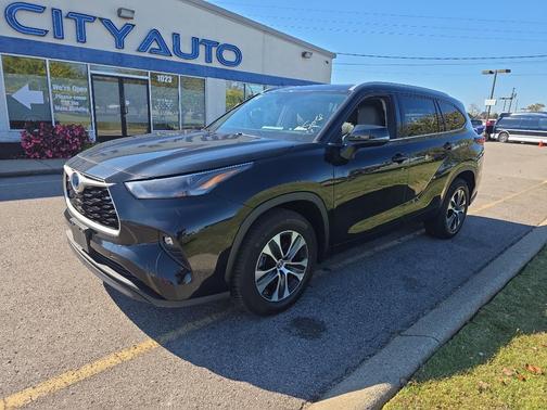 2022 Toyota Highlander Hybrid XLE