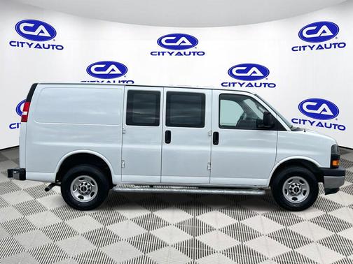 2023 GMC Savana 2500 Work Van