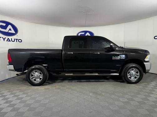 2017 RAM 2500 SLT Crew Cab 4x4 6'4' Box