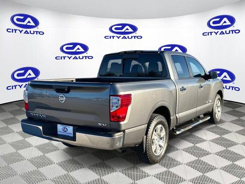 2018 Nissan Titan SV