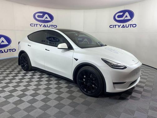 2022 Tesla Model Y Long Range Dual Motor All-Wheel Drive
