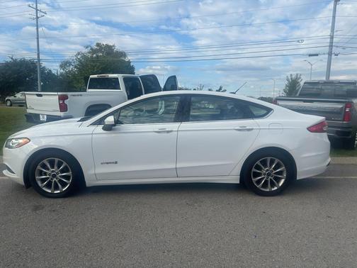 2017 Ford Fusion Hybrid SE