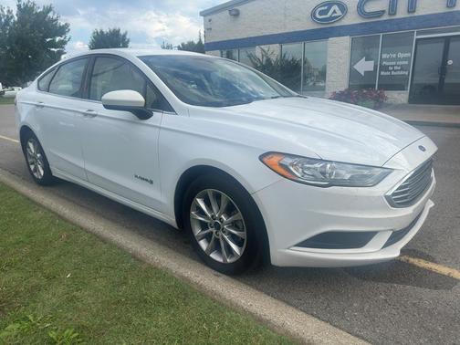 2017 Ford Fusion Hybrid SE