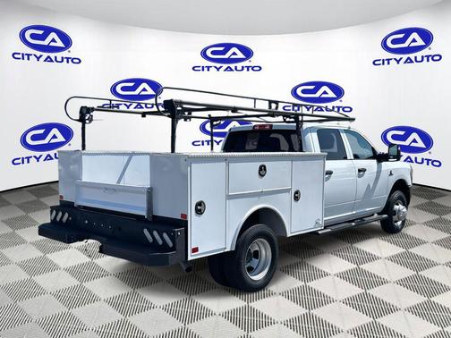 2023 RAM 3500 Tradesman Crew Cab 4x4 8' Box