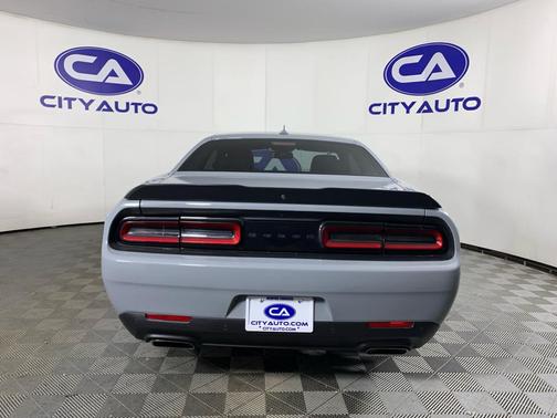 2022 Dodge Challenger R/T