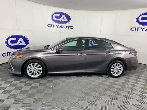 Predawn Gray Mica 2022 Toyota Camry LE