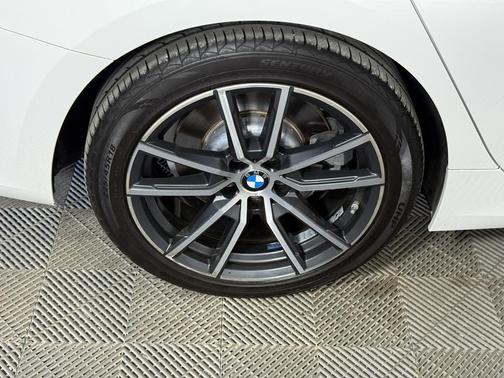 2019 BMW 330 330i