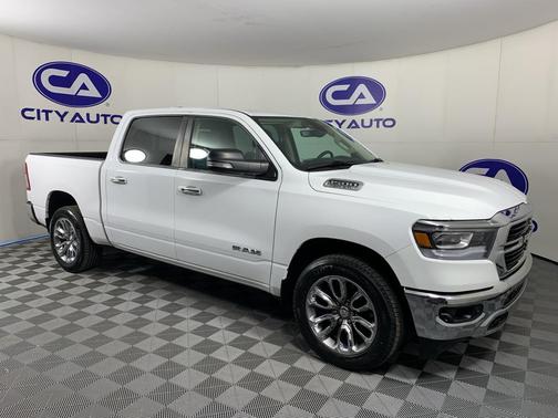 Bright White Clearcoat 2019 RAM 1500 Big Horn