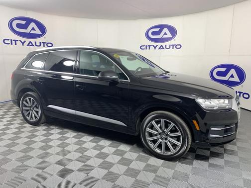 Night Black 2019 Audi Q7 55 Premium