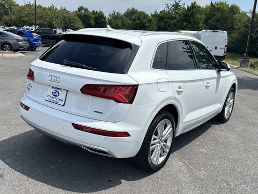 Ibis White 2020 Audi Q5 45 Premium Plus