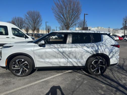 2024 Mitsubishi Outlander SE 2.5 2WD