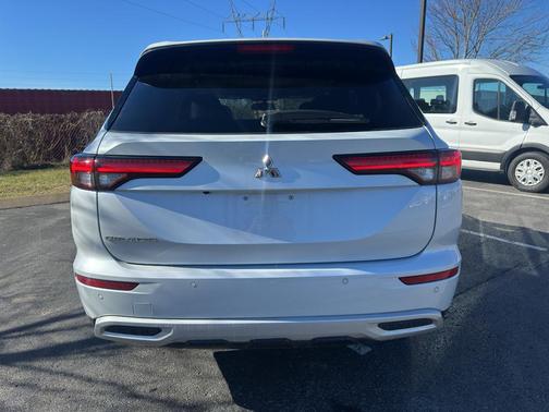 2024 Mitsubishi Outlander SE 2.5 2WD